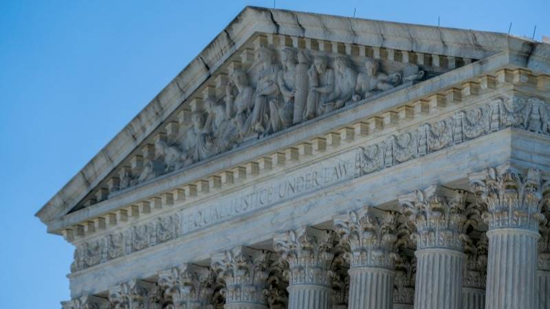 المحكمة العليا تُبطل تعريفات ترامب